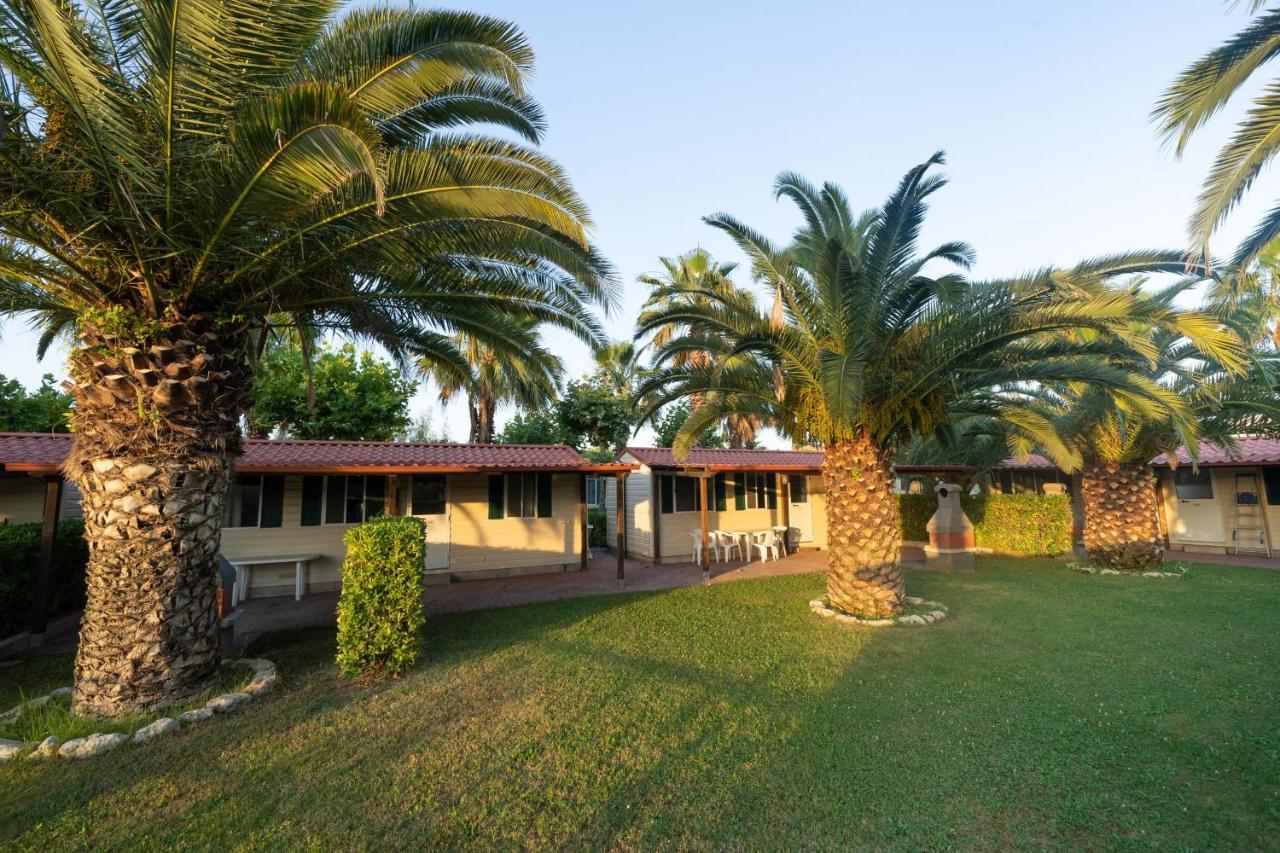Camping Village Lake Placid Silvi Marina Exterior foto