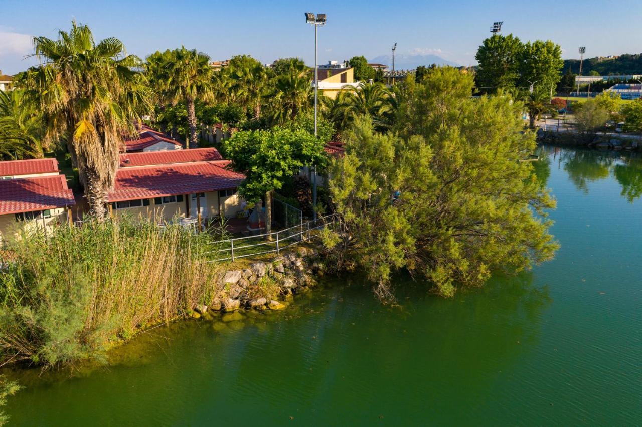 Camping Village Lake Placid Silvi Marina Exterior foto